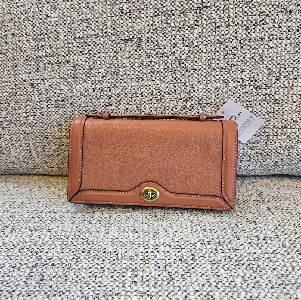 Coach Riley Chain Clutch Bag - Picture 11 of 12